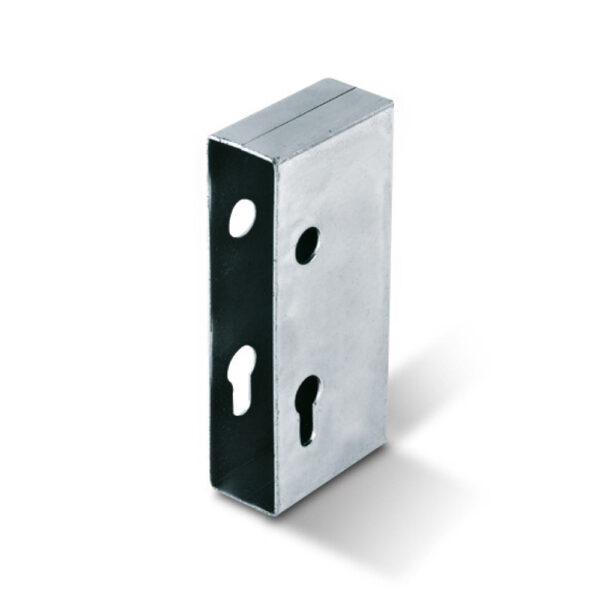 128/10 galvanised lock keep