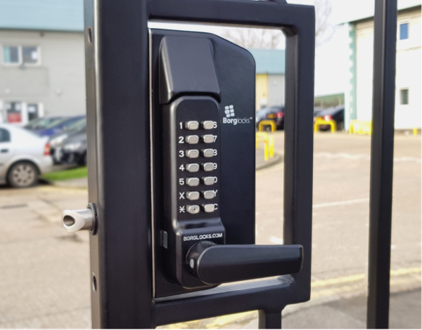 Borg BL3400ECP mechanical gate lock with keypad and free turn lever handle with 65-80mm latch - black finish with reset function