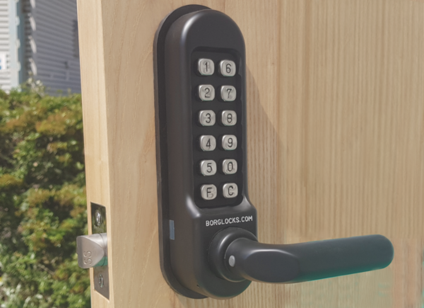 Borg BL5201 marine grade mechanical gate lock with keypad and 60mm latch for internal & external doors - satin chrome finish with stubby round bar lever handle