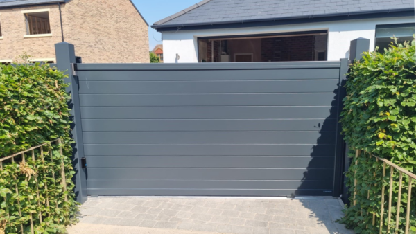 La Toulousaine Doma Aluminium Sliding gate 4m x 1.8m