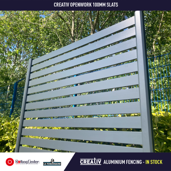 Creativ Aluminium Fencing Kit - Anthracite 7016 - Openwork 100mm slats - 2.4M height - Image 3