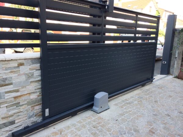 Aluminium driveway gates - Harmony Hawai