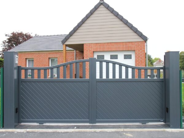 Aluminium driveway gates - Harmony Helsinki