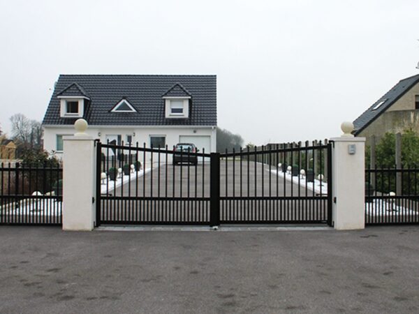 Aluminium driveway gates - Horizon Krems