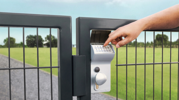 Locinox Valentino Battery Powered 40-60mm Swing gate lock with code lock Zilv - Image 2