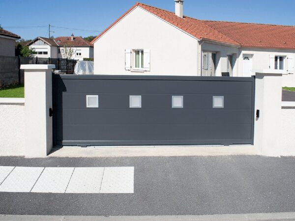 Aluminium driveway gates - Accord Chausey