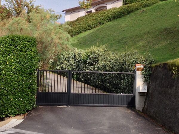 Aluminium driveway gates - Harmony Capitole - Image 3