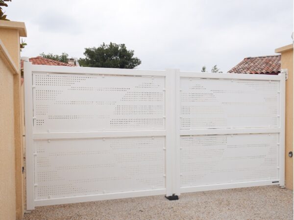 Aluminium driveway gates - Intuition Cible - Image 2