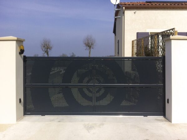Aluminium driveway gates - Intuition Cible
